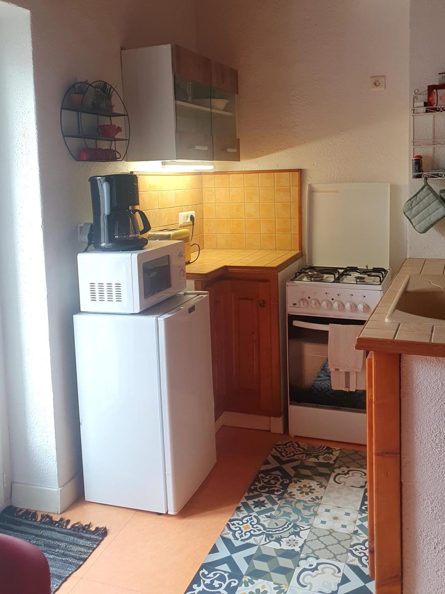 Appartement Meuble Centre Ville ניונס מראה חיצוני תמונה